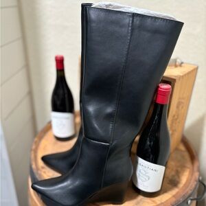 VENUS Black Heeled Boots